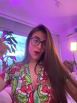 MariaIsabella8 online show from May 3, 2026, 10:46 pm