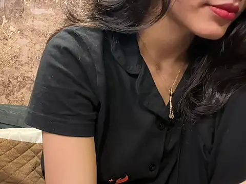 Divyaa69 online show from July 16, 2026, 2:25 pm