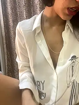 Divyaa69 online show from October 7, 2025, 2:40 pm