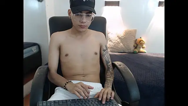 dark lx online show from December 6, 2024, 6:33 pm