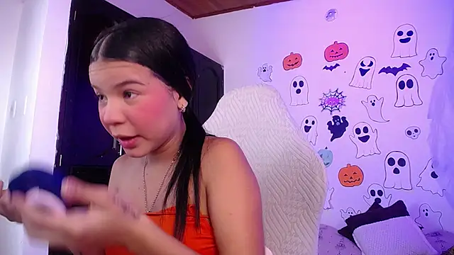 Snapshot of abby_tgn chatting on October 17, 2025, 11:45 am abby tgn online show from October 17, 2025, 11:45 am