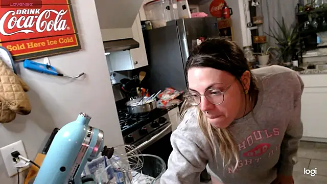 Snapshot of KSwonderland6 chatting on February 21, 2026, 6:37 am KSwonderland6 online show from February 21, 2026, 6:37 am