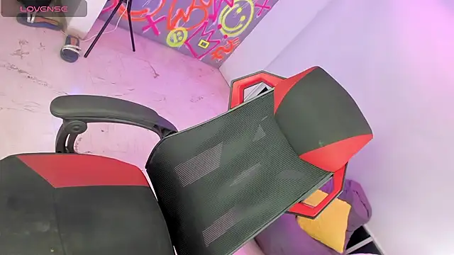 GEANNAROSE online show from March 22, 2025, 12:04 pm