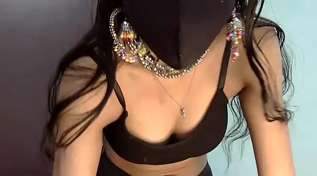 Cute Alaina online show from March 11, 2025, 2:53 am