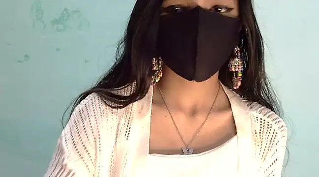 Cute Alaina online show from March 9, 2025, 2:39 am