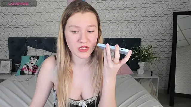 Mariel Brown online show from January 14, 2025, 6:07 pm