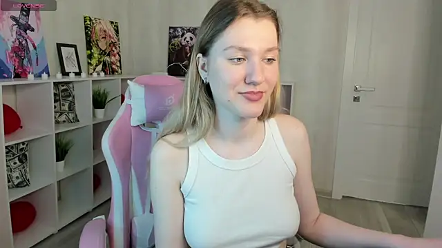 Mariel Brown online show from March 12, 2025, 11:43 am