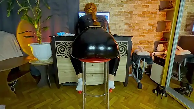 JosephinaBlack online show from February 13, 2026, 2:22 am