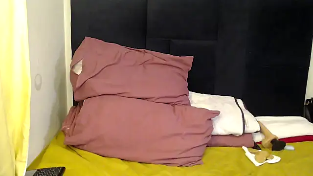 Snapshot of Busty-Londie chatting on September 30, 2025, 6:03 pm Busty-Londie online show from September 30, 2025, 6:03 pm