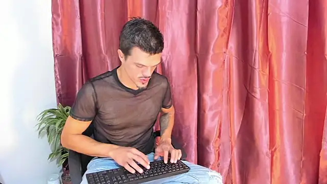 Snapshot of DonyBrown chatting on September 21, 2025, 2:49 am DonyBrown online show from September 21, 2025, 2:49 am