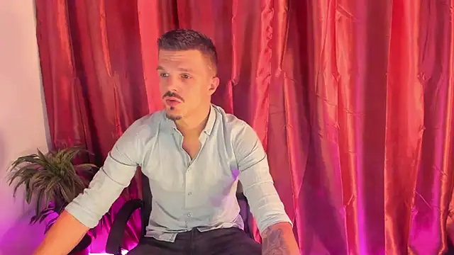 Snapshot of DonyBrown chatting on October 4, 2025, 5:25 pm DonyBrown online show from October 4, 2025, 5:25 pm