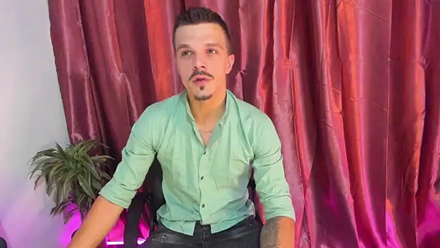 Snapshot of DonyBrown chatting on October 6, 2025, 6:47 am DonyBrown online show from October 6, 2025, 6:47 am