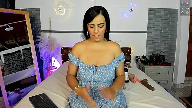 Snapshot of Kimberly_lozano chatting on September 19, 2025, 12:09 pm Kimberly lozano online show from September 19, 2025, 12:09 pm