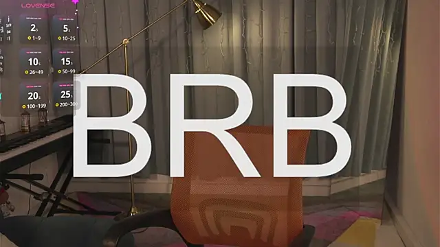 yuinika online show from January 23, 2025, 11:58 pm