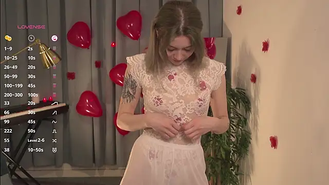 yuinika online show from February 12, 2025, 6:08 am