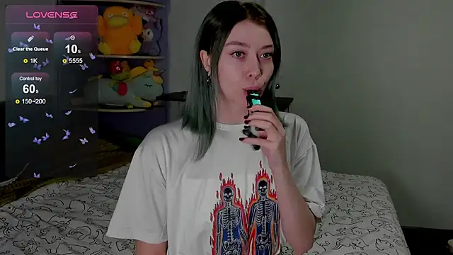 yuinika online show from December 20, 2024, 9:43 am