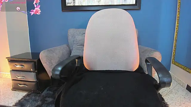 miacarperr1 online show from March 23, 2025, 12:04 am