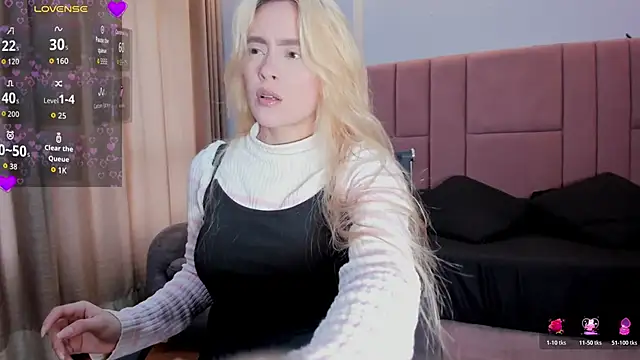 miacarperr1 online show from April 15, 2026, 8:42 pm