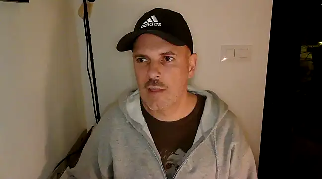 Snapshot of Francesco-ES chatting on December 3, 2024, 6:44 pm Francesco-ES online show from December 3, 2024, 6:44 pm