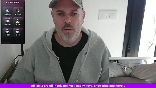 Snapshot of Francesco-ES chatting on December 26, 2024, 1:54 pm Francesco-ES online show from December 26, 2024, 1:54 pm