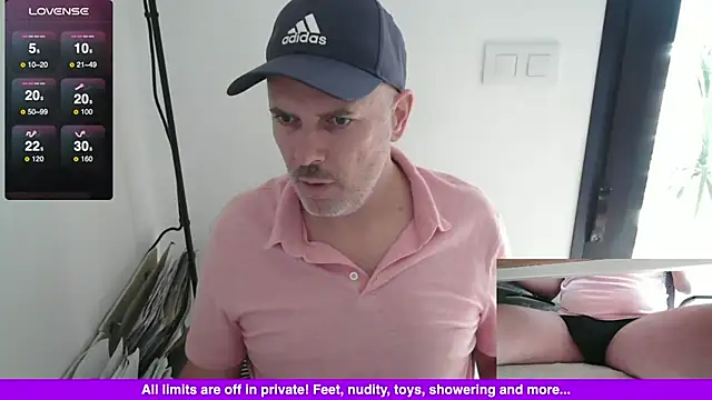 Snapshot of Francesco-ES chatting on December 16, 2024, 1:32 pm Francesco-ES online show from December 16, 2024, 1:32 pm