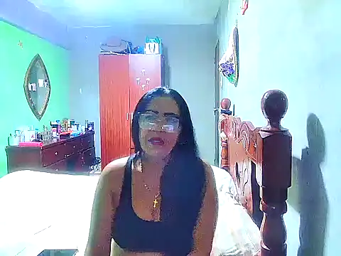 Snapshot of rosi_pamela chatting on December 9, 2024, 9:26 pm rosi pamela online show from December 9, 2024, 9:26 pm