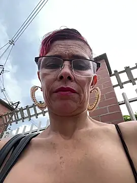 MireyaTorresGu online show from February 6, 2025, 6:24 pm