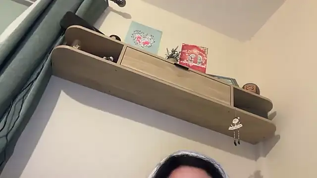 yorkshiregal online show from December 19, 2025, 6:38 am