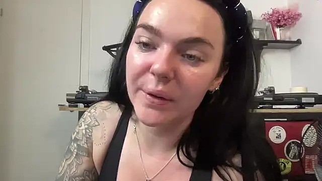 yorkshiregal online show from February 2, 2026, 6:56 am