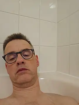 Hectorthyssen1 online show from January 7, 2026, 8:25 pm