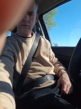 Hectorthyssen1 online show from April 22, 2026, 2:57 pm