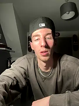MikesWood21 online show from December 2, 2024, 1:42 am