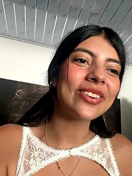 Snapshot of Baby_Niels chatting on October 8, 2025, 8:09 pm Baby Niels online show from October 8, 2025, 8:09 pm