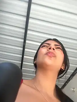 Snapshot of Baby_Niels chatting on October 28, 2025, 3:00 pm Baby Niels online show from October 28, 2025, 3:00 pm