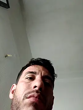 jhonyhot9292 online show from February 6, 2026, 9:16 am