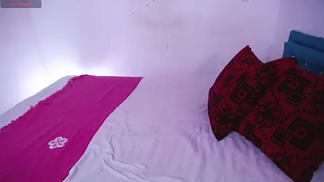 zarquita99 online show from November 5, 2025, 9:23 am