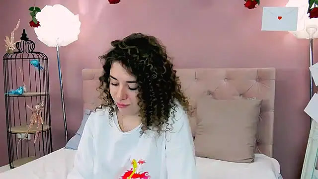 Snapshot of LeonnaJones chatting on February 14, 2025, 3:26 pm LeonnaJones online show from February 14, 2025, 3:26 pm