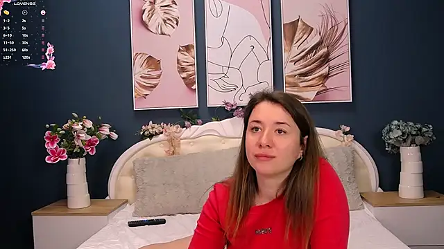 Snapshot of LeonnaJones chatting on March 17, 2025, 9:44 am LeonnaJones online show from March 17, 2025, 9:44 am