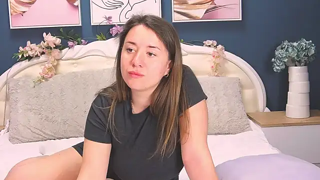 Snapshot of LeonnaJones chatting on March 13, 2025, 5:39 pm LeonnaJones online show from March 13, 2025, 5:39 pm