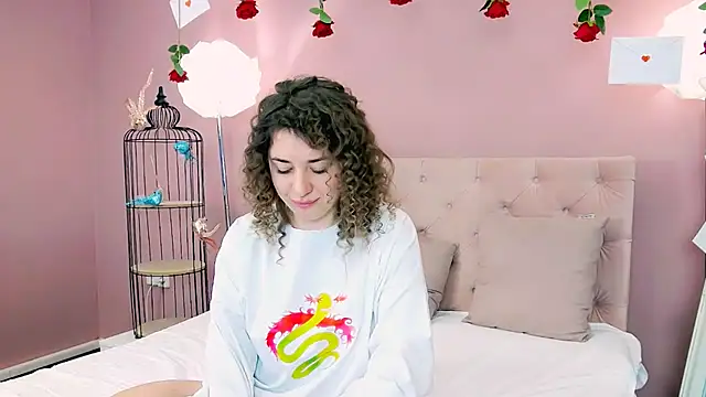 Snapshot of LeonnaJones chatting on February 14, 2025, 6:29 pm LeonnaJones online show from February 14, 2025, 6:29 pm