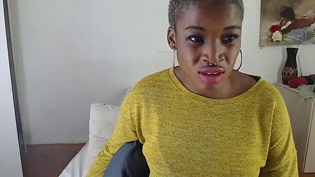 FLOWERLIPS25 online show from February 24, 2025, 7:41 pm