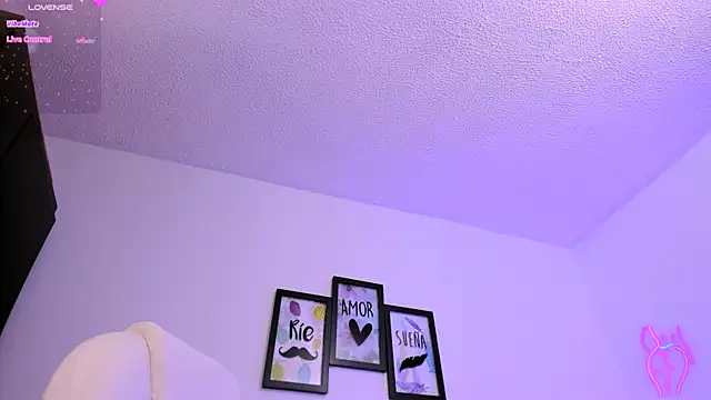 mariaan m  online show from February 5, 2025, 12:53 am