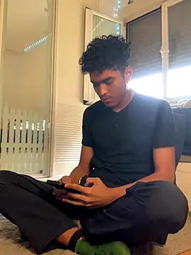 Snapshot of Ryan-hot chatting on September 30, 2025, 3:51 pm Ryan-hot online show from September 30, 2025, 3:51 pm