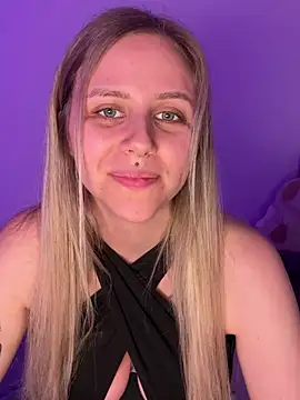 lunawolf21 online show from March 1, 2026, 10:48 am