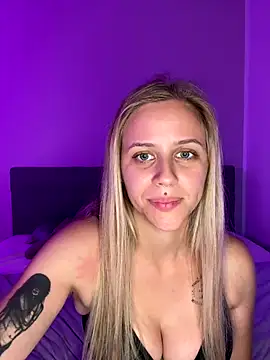 Snapshot of lunawolf21 chatting on October 9, 2025, 6:41 pm lunawolf21 online show from October 9, 2025, 6:41 pm