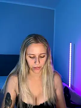 Snapshot of lunawolf21 chatting on September 25, 2025, 6:19 am lunawolf21 online show from September 25, 2025, 6:19 am