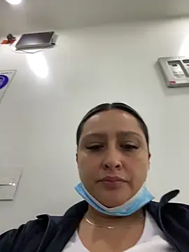 Keittly  online show from November 27, 2025, 6:19 pm