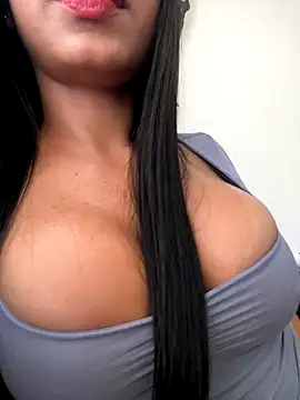 Lolitacooper online show from October 12, 2025, 9:05 pm