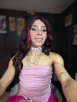 Snapshot of Diana_2003 chatting on February 10, 2026, 2:38 pm Diana 2003 online show from February 10, 2026, 2:38 pm