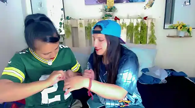 Sharon et Khloe12 online show from January 10, 2025, 11:22 am